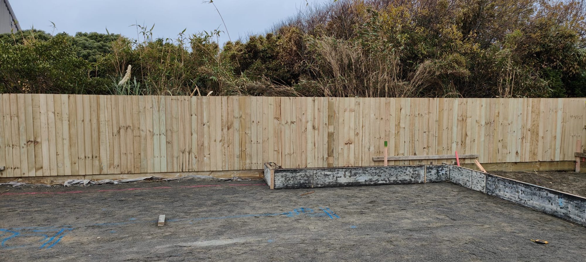Wall and site access. 148 Marine Parade